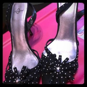 Audrey Hepburn Tres Chic Kitten heel sz10